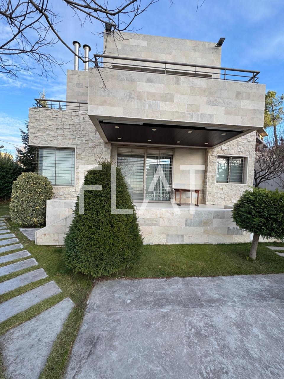 Luxury Villa for Sale in Feytroun  